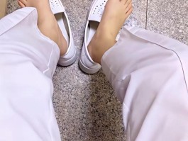 小护士的美甲