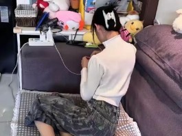才上高中的小姨子，就已经有了人妻味